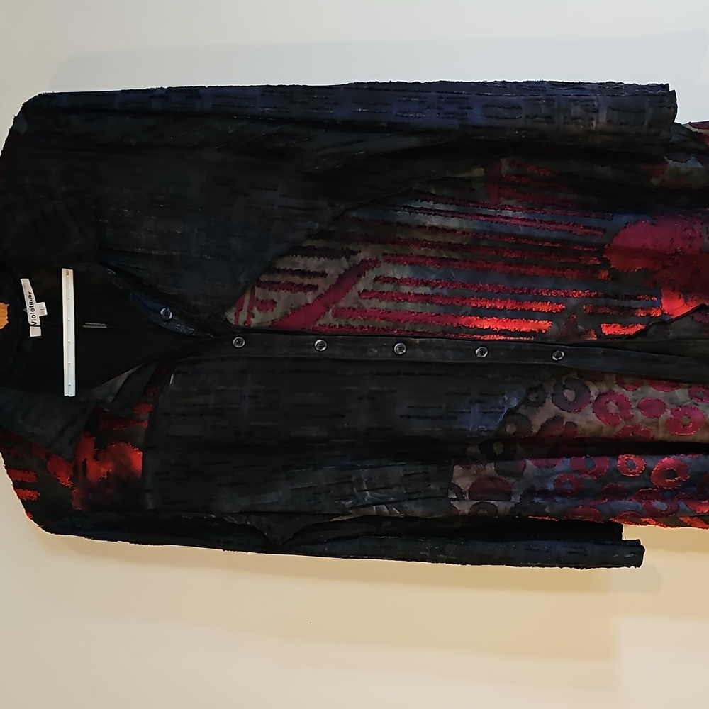 Elegant Black and Red Women's Tunic - Picture 9 of 16